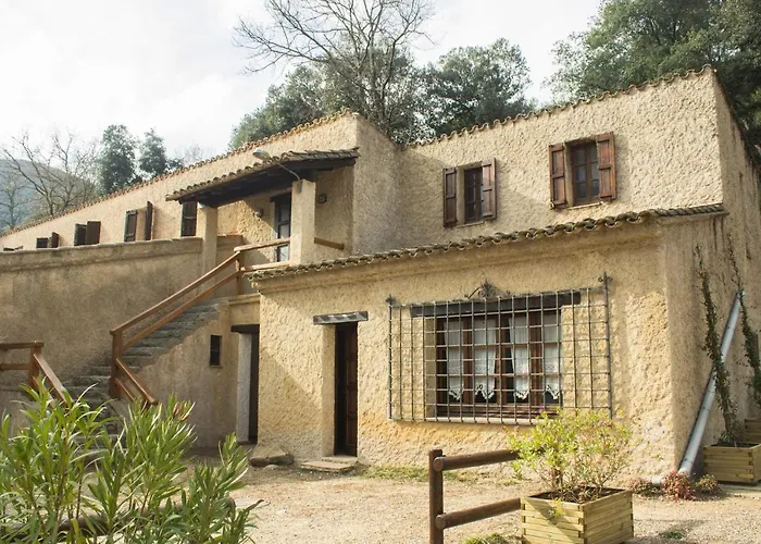 El Clar Del Bosc Hostel *
