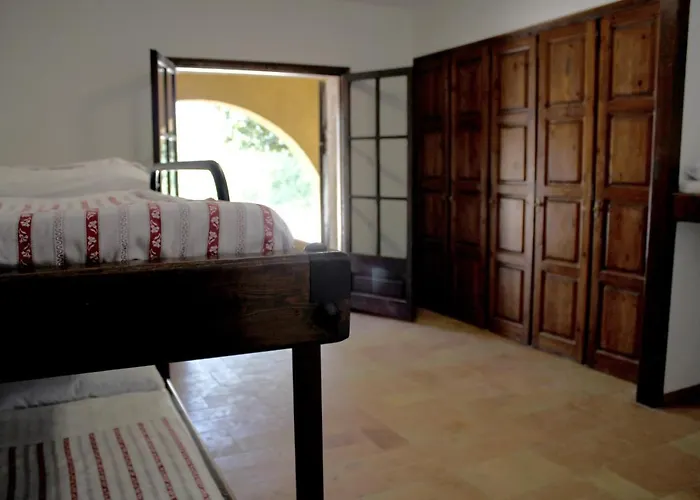 Hostel El Clar Del Bosc *